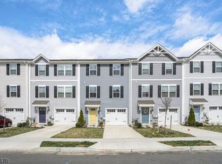 21 L Wendowski St, Edgewater Park, NJ 08010
