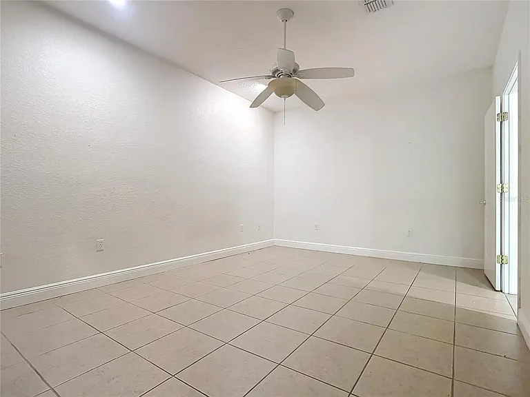132 Orange Ave — Photo 16