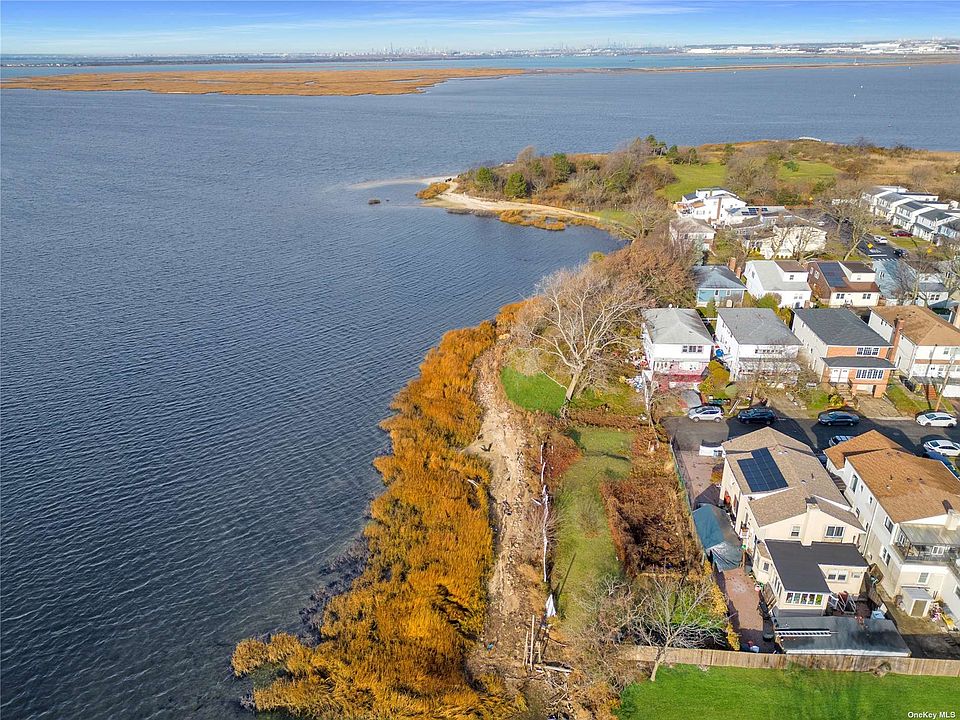 12 Point Breeze Ave, Breezy Pt, NY 11697 Zillow