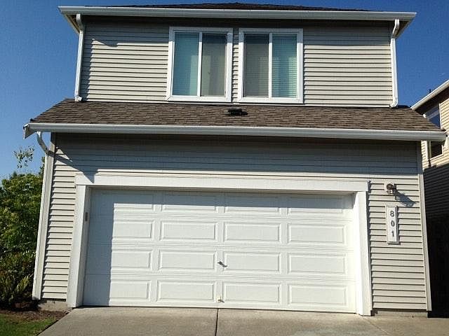 1st image of 801 61st St SE