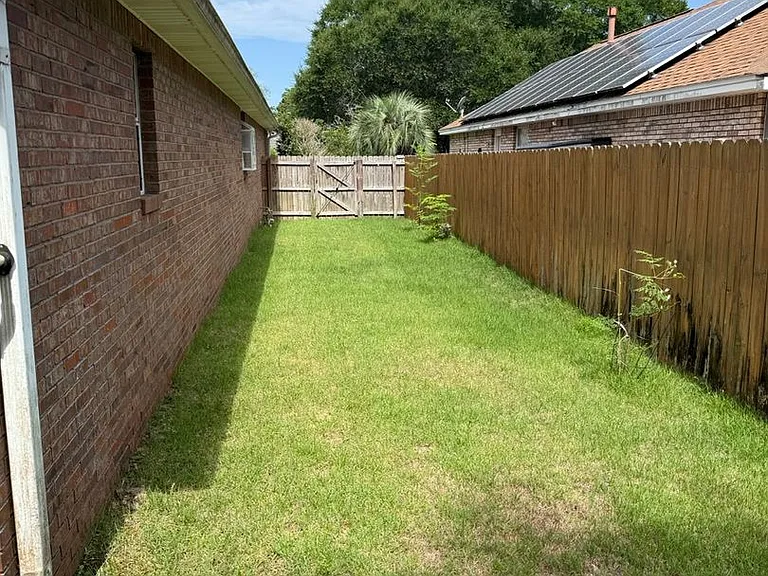 1651 Northridge Rd — Photo 24