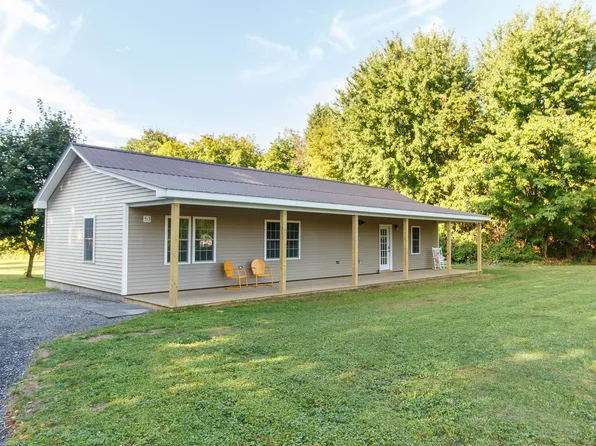 51 Pearl Street, Grand Isle, VT 05458