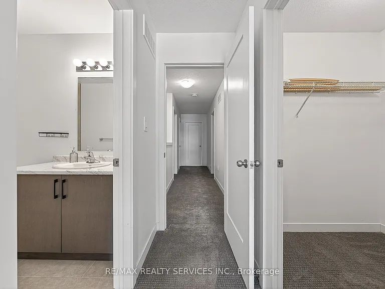 95 Queensbrook Cres — Photo 34