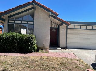 5574 Civic Terrace Ave, Newark, CA 94560