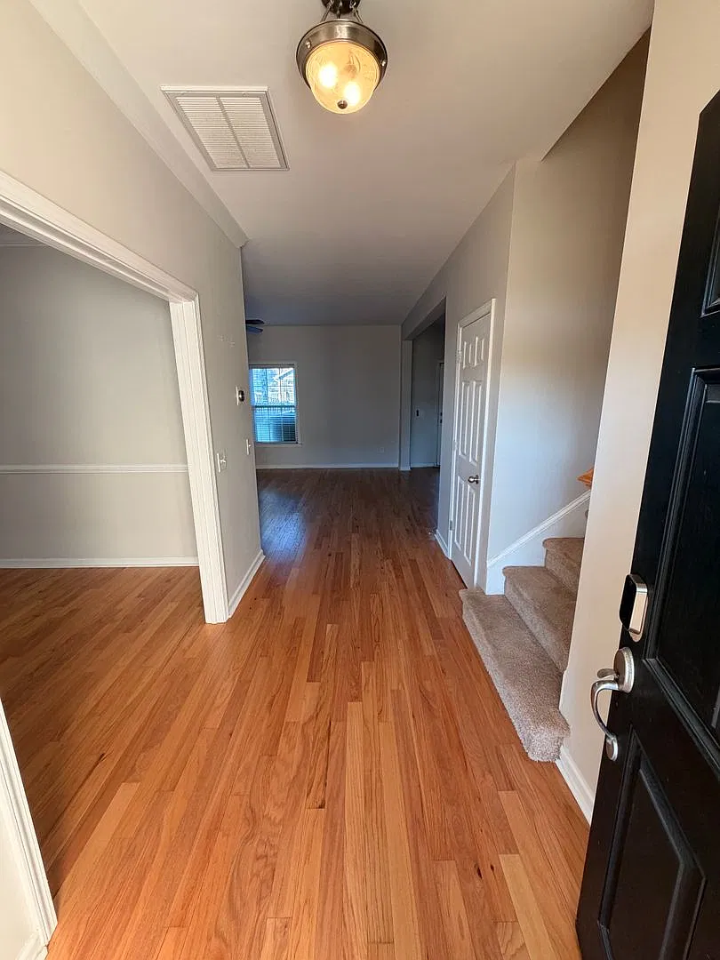 Beautiful 3-Bedroom Home in Desirable Foxbank Plantation! — Photo 2