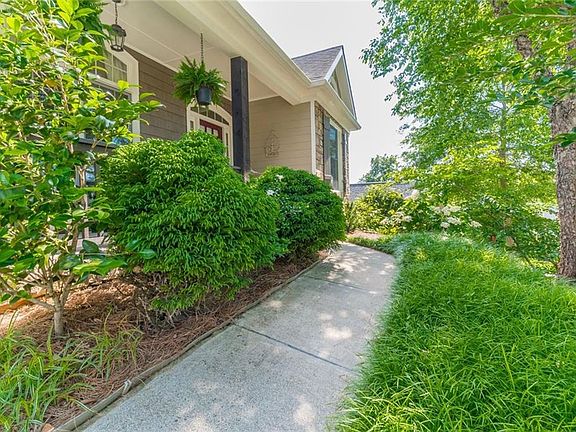 4th image of 312 Cabinwood Trl