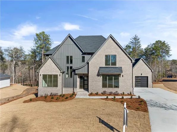 6084 Bluewater Blvd, Gainesville, GA 30506