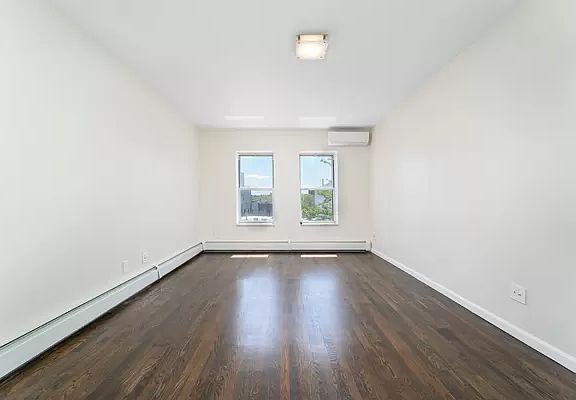 2nd image of 14-27 Astoria Blvd #3RB