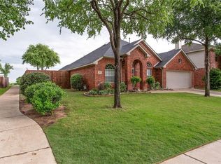 1801 Morning Glory Dr, Corinth, TX 76210