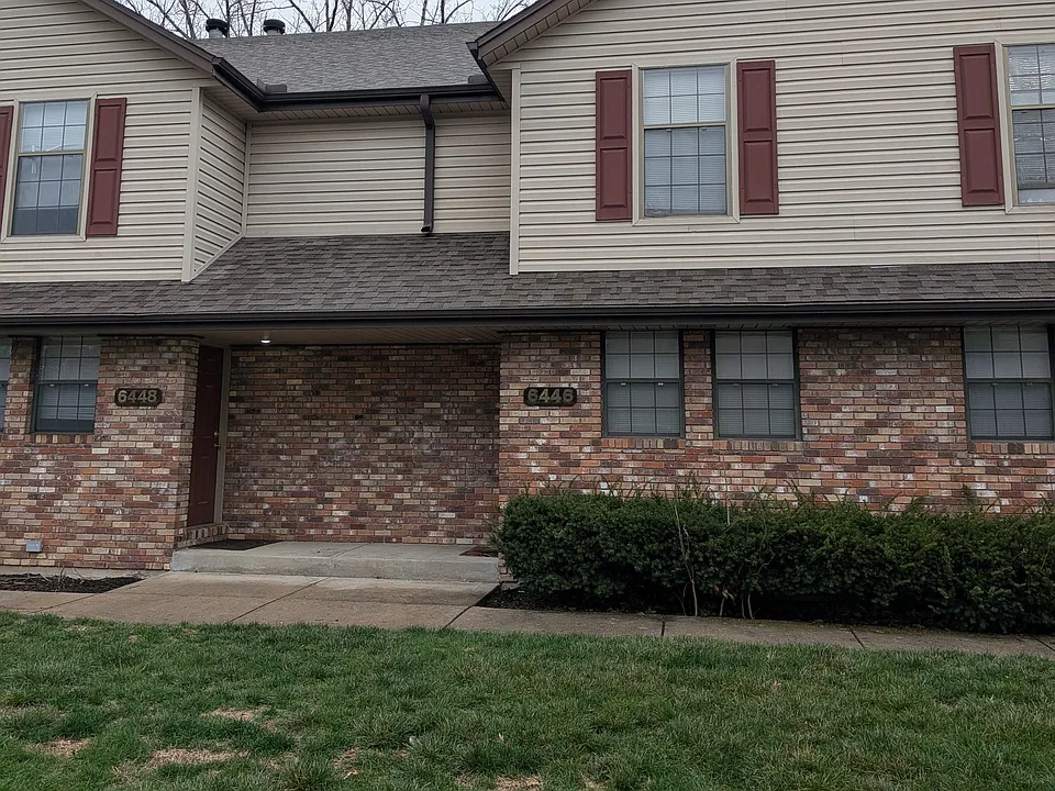 6446 NW 70th St