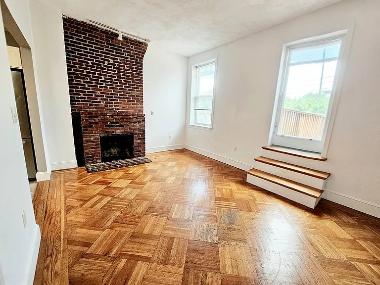 1714 Beacon St #11 — Photo 9