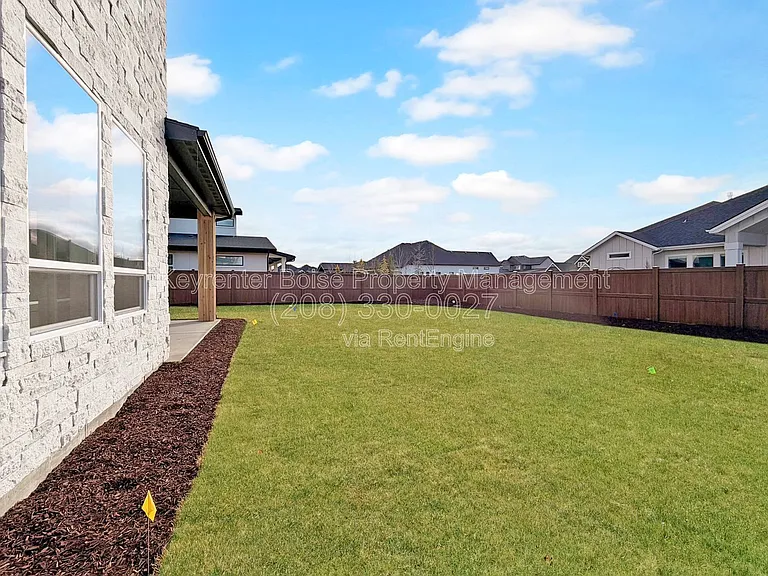 891 N Gracie Ave — Photo 17