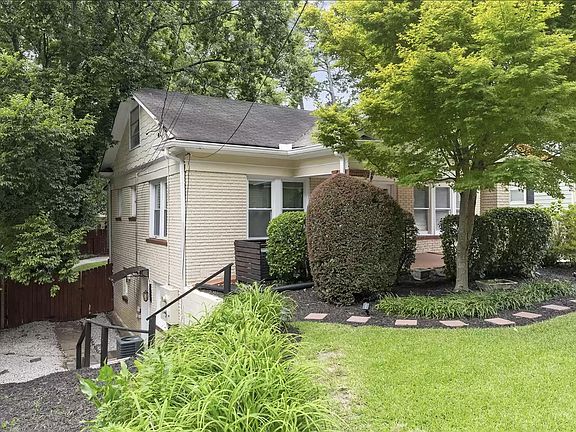 2nd image of 1846 Monroe Dr NE