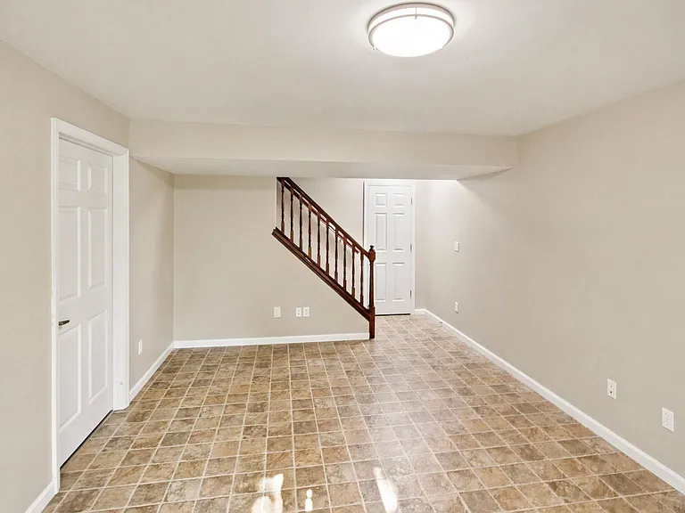 404 Willott Square Dr — Photo 21