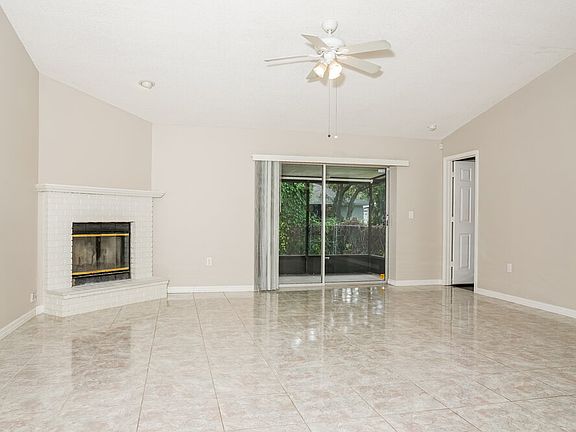 3rd image of 2157 Black Oak Ct