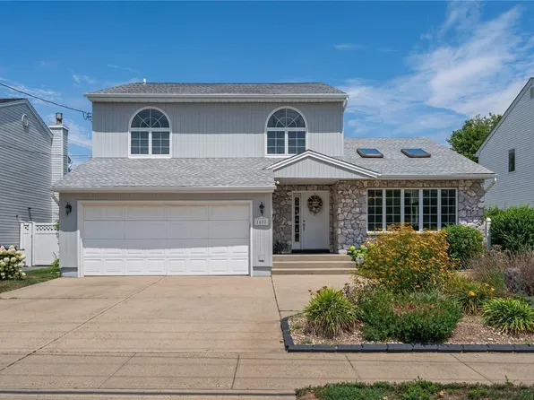 1682 Park Street, Atlantic Beach, NY 11509
