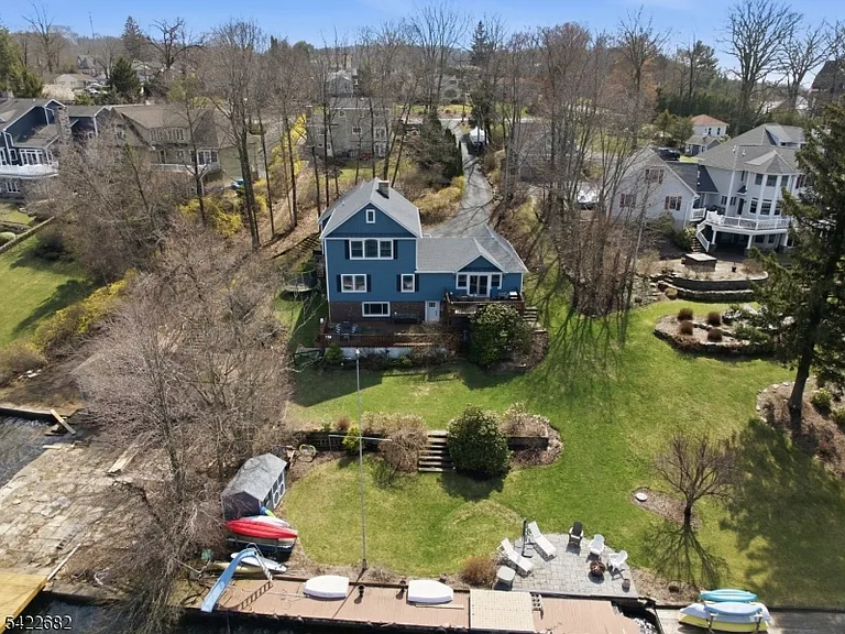 23 Edgemere Ave — Photo 45