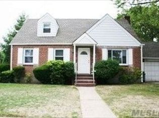 1703 Broadway, New Hyde Park, NY 11040
