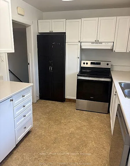4130 Lawrence Ave E — Photo 6