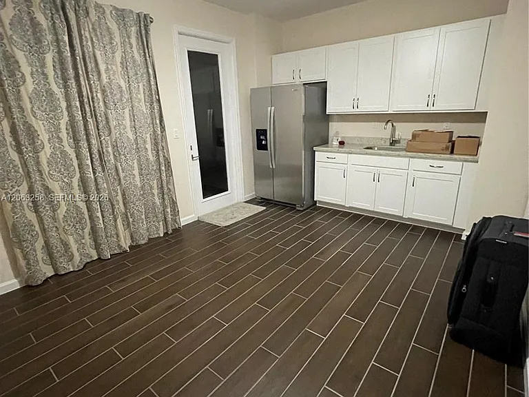 27928 SW 133rd Ave #B — Photo 2