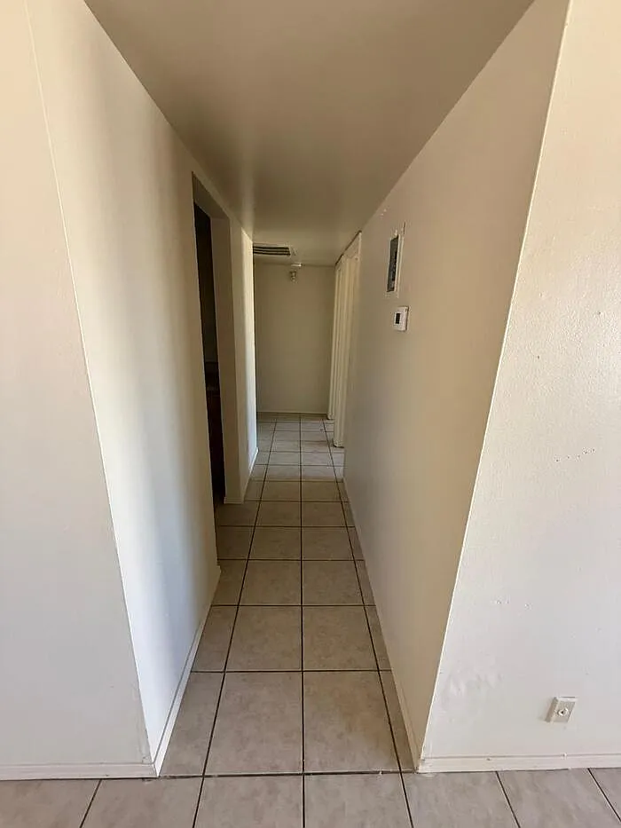 2 bed, 1.0 bath, 900 sqft, $750 — Photo 4