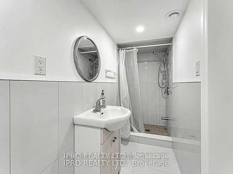 2595 Windjammer Rd — Photo 7