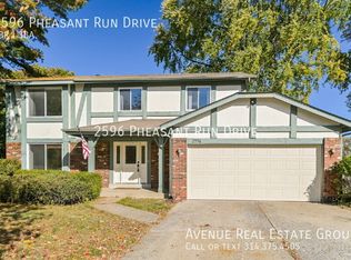 2596 Pheasant Run Dr, Maryland Heights, MO 63043