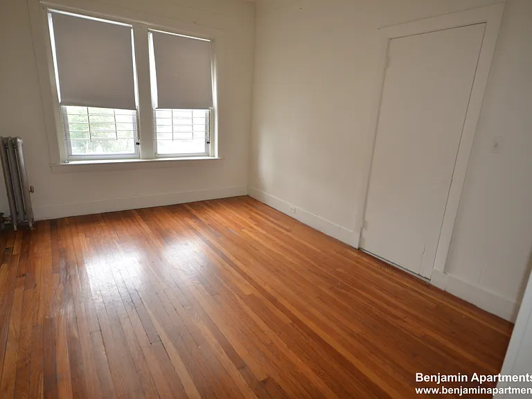130 Englewood Ave #12 — Photo 3