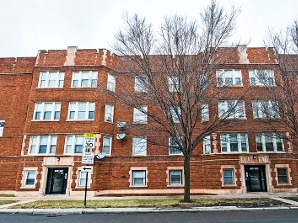 1448 W 83rd