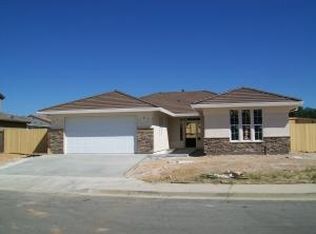 3872 Indian Wells Ln, Redding, CA 96002