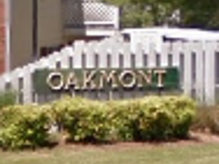 Two bedroom, 1.5 bath condo in High Point--Oakmont Condominiums — Photo 24