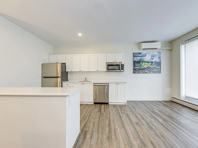 6521 Drummond Rd — Photo 10