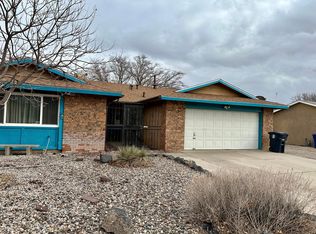 5904 Sweetwater Dr NW, Albuquerque, NM 87120