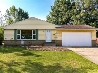 5836 Wilson Mills Rd, Highland Heights, OH 44143