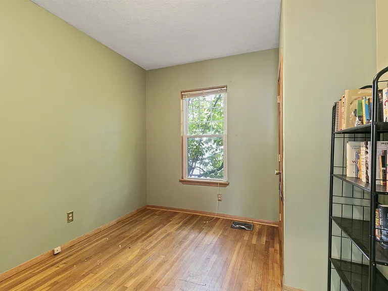 28 William St — Photo 13