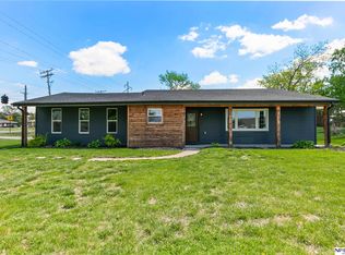 801 S East St, Valley, NE 68064