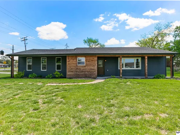 801 S East St, Valley, NE 68064