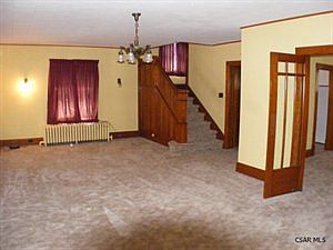 4th image of 526 Wood St