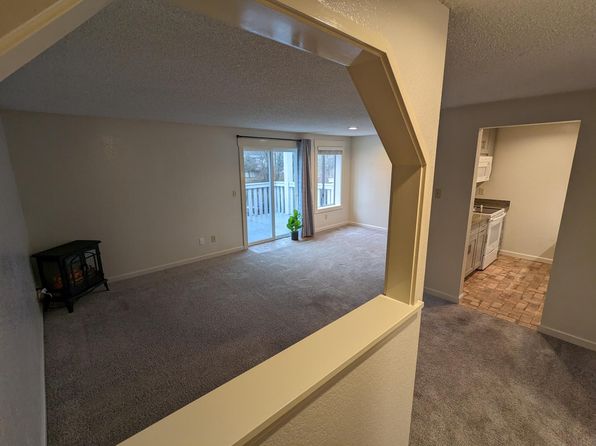 449 Main Ave S