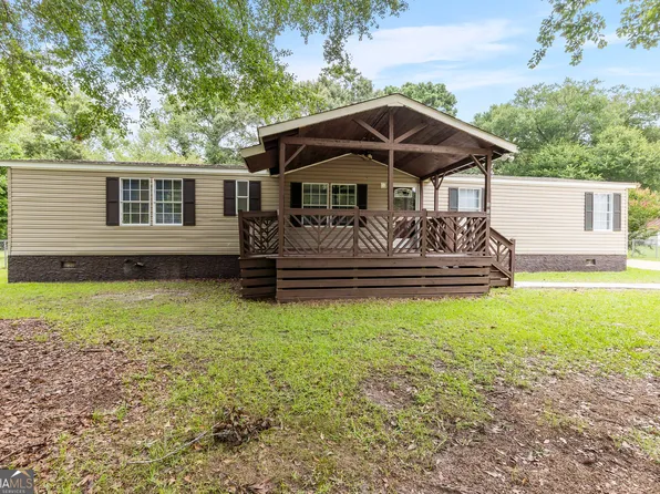 110 Plum St, Kathleen, GA 31047