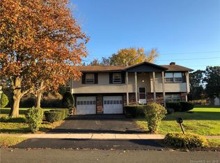 33 Windbrook Dr, Windsor, CT 06095