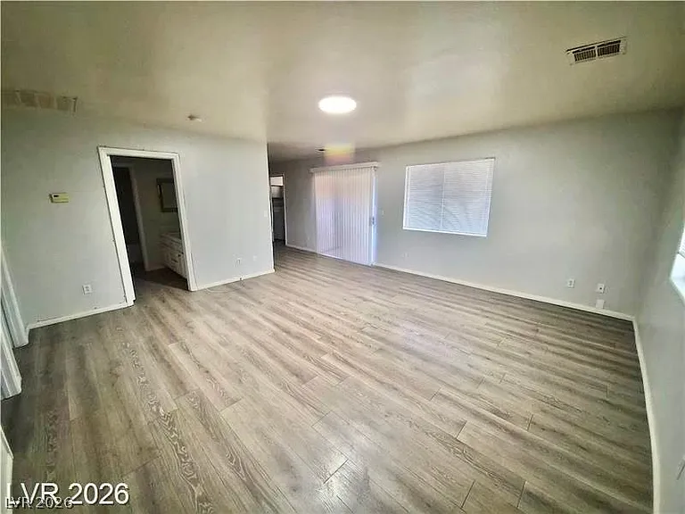 1080 Red Butte St #B1 — Photo 2
