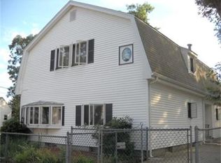 21 Pleasant St, Bourne, MA 02571