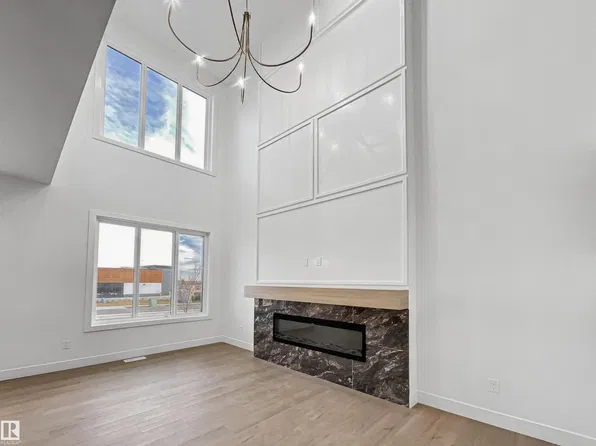 17625 67th St NW, Edmonton, AB T5Z 3P7