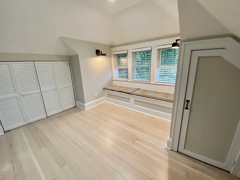 24 Alden Ave — Photo 16
