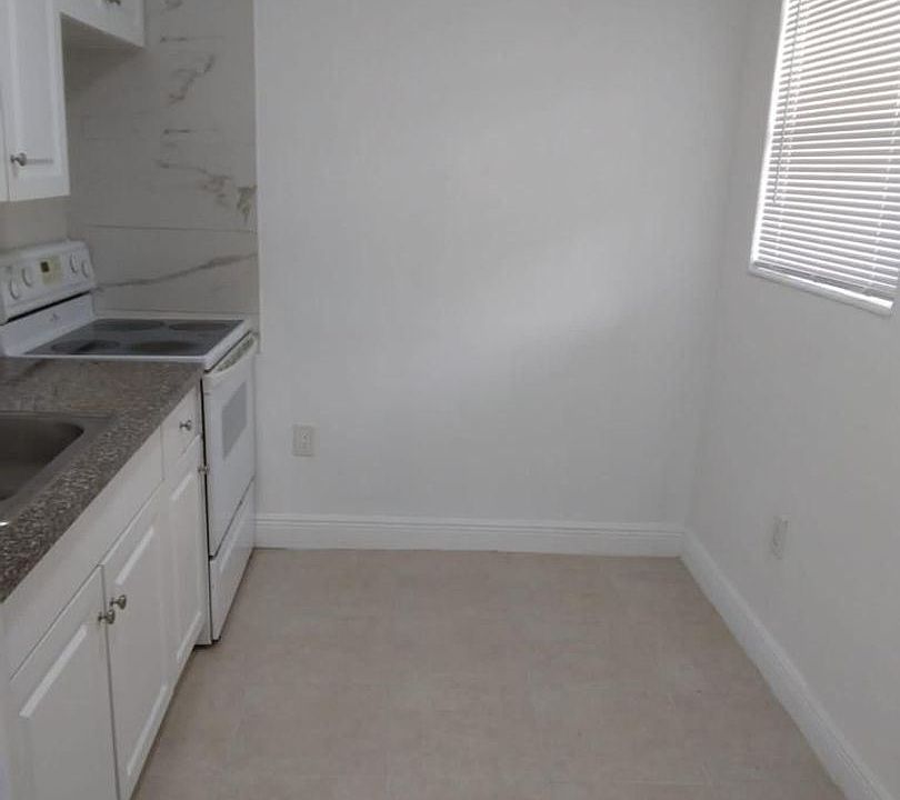 1st image of 1646 NW 2nd St #11505547