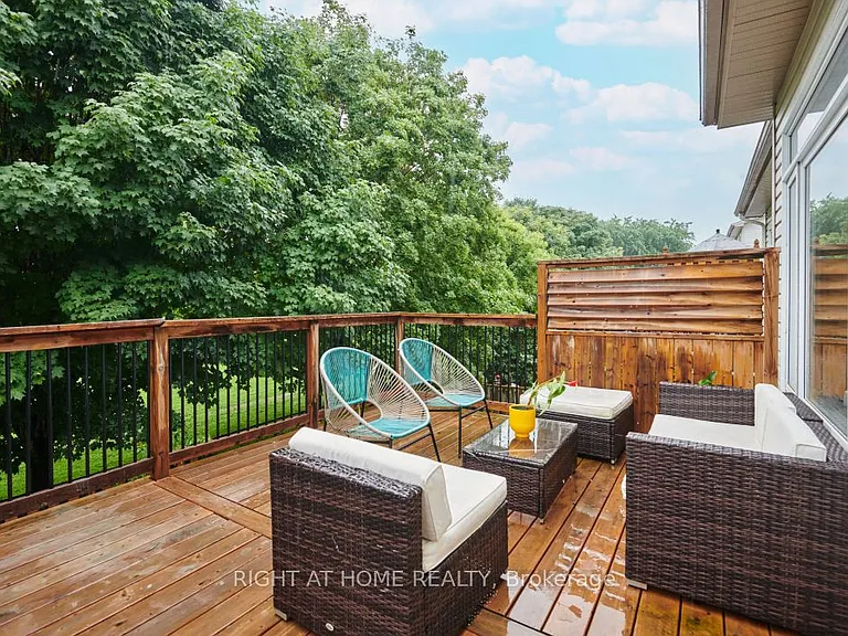47 Tobermory Cres — Photo 25