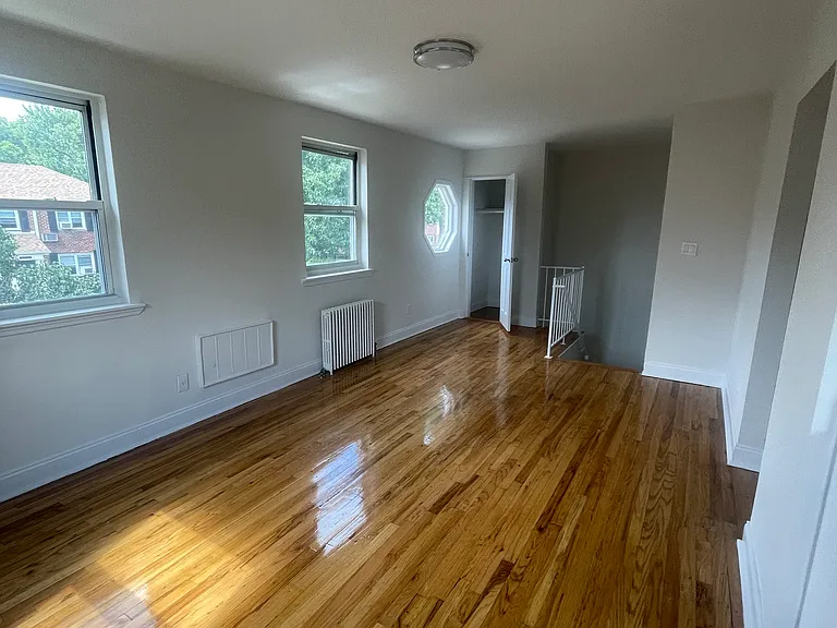 64th Ave — Photo 5