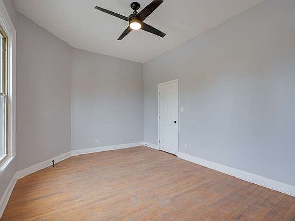 3rd image of 599 Oak St #11225739