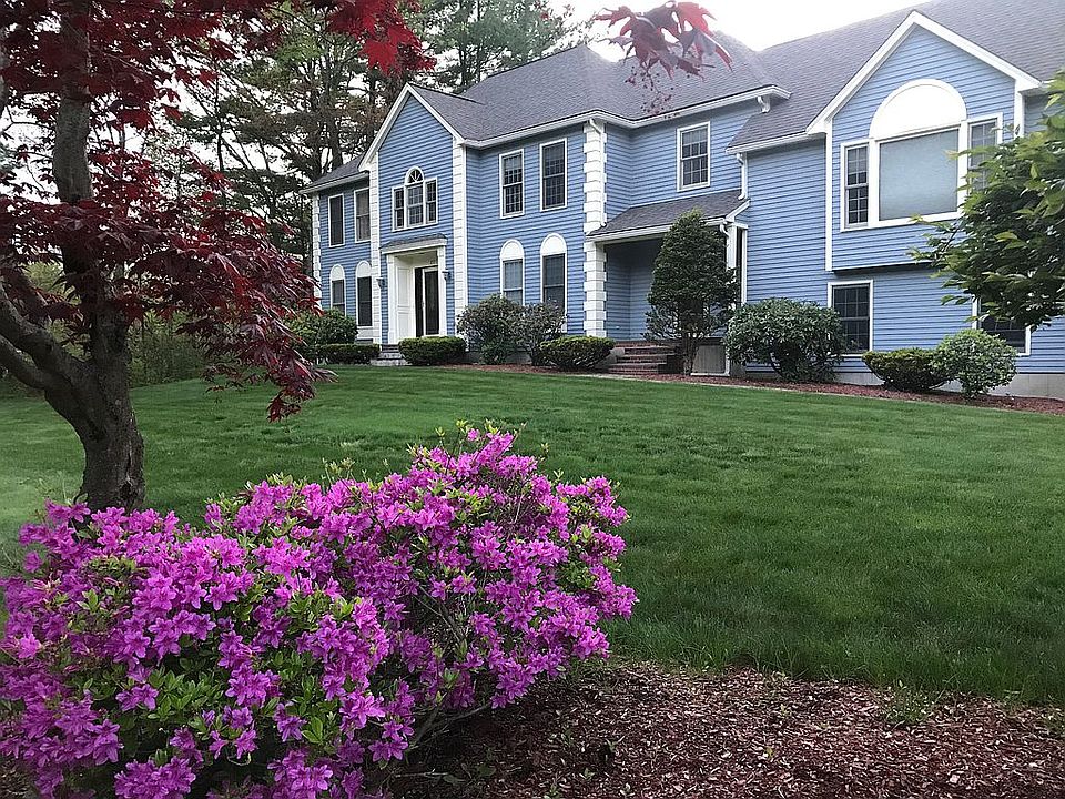 1st image of 27 Stoneybrook Cir